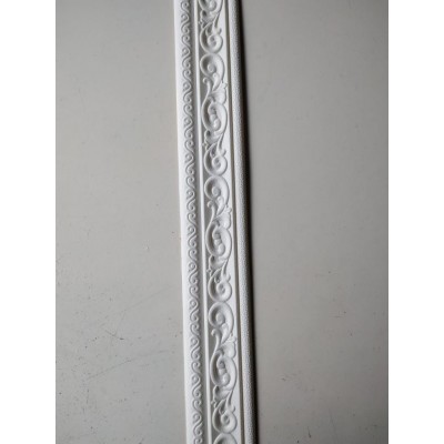 Beyaz Motifli 8cm-115cm Yapışkanlı Çıta Çerçeve Süpürgelik